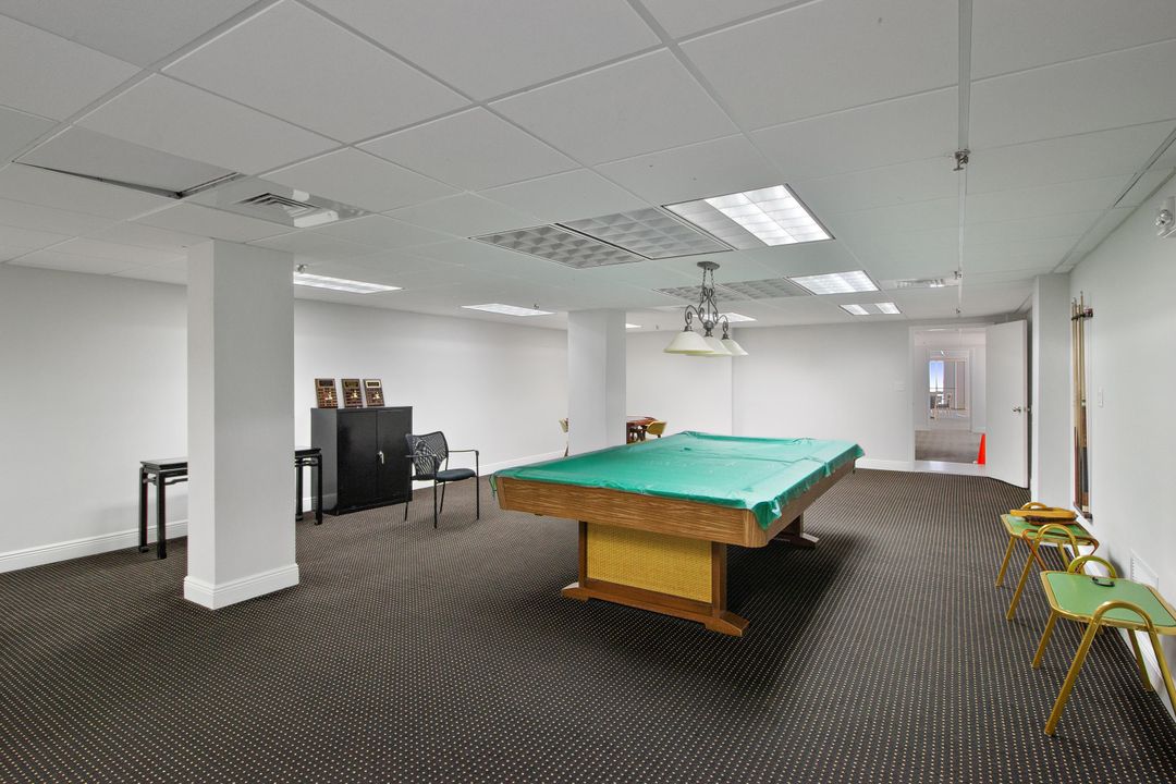 For Rent: $5,900 (2 beds, 2 baths, 1050 Square Feet)