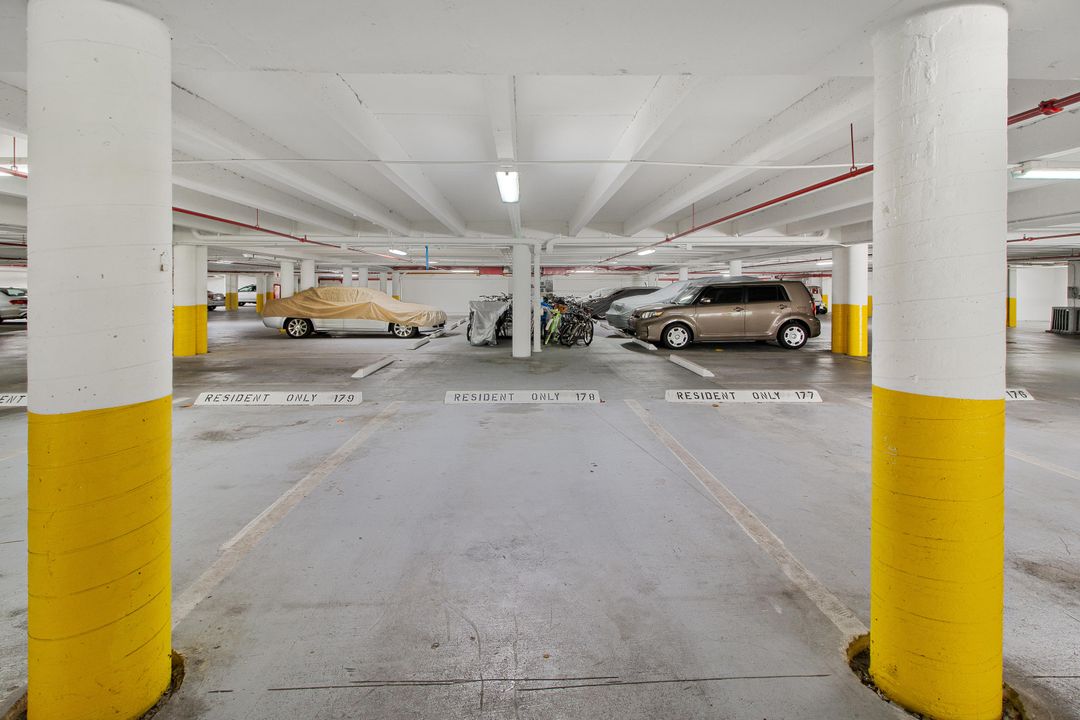 For Rent: $5,900 (2 beds, 2 baths, 1050 Square Feet)