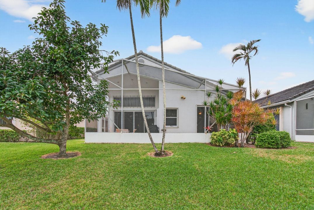 For Sale: $519,000 (3 beds, 3 baths, 2402 Square Feet)