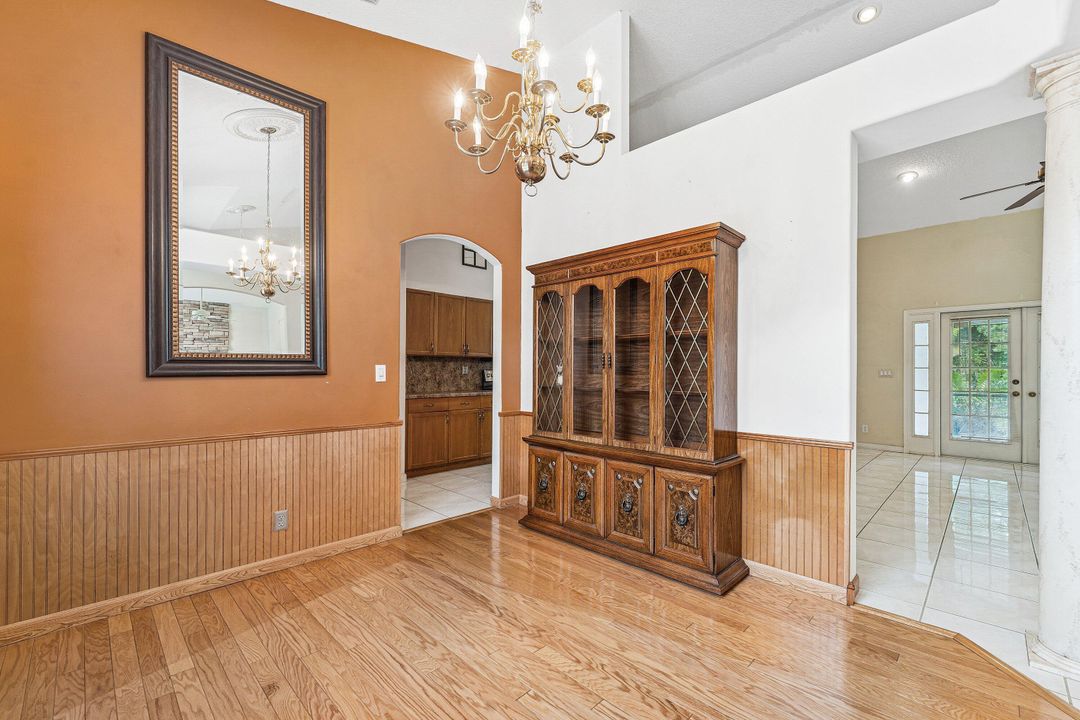 For Sale: $589,000 (3 beds, 2 baths, 1938 Square Feet)