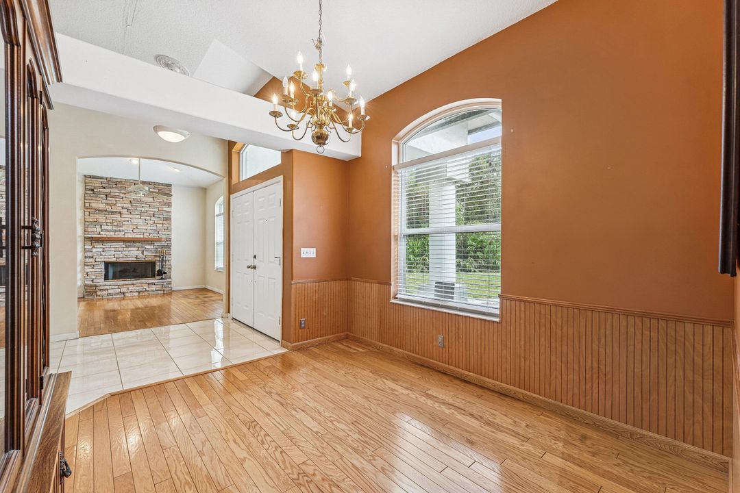 For Sale: $589,000 (3 beds, 2 baths, 1938 Square Feet)