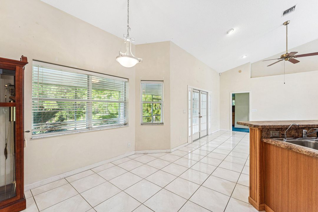 For Sale: $589,000 (3 beds, 2 baths, 1938 Square Feet)