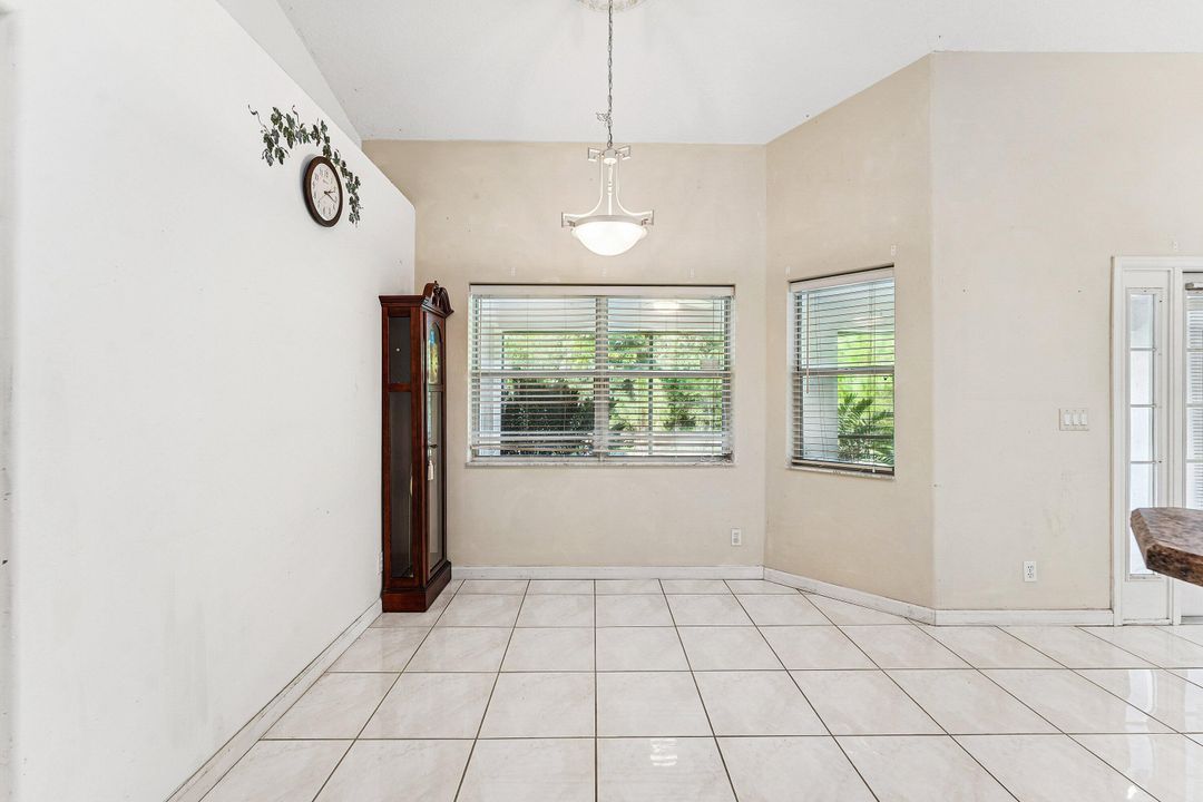 For Sale: $589,000 (3 beds, 2 baths, 1938 Square Feet)
