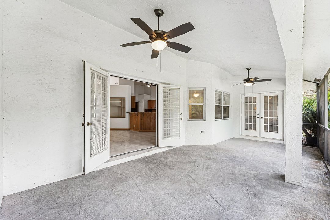 For Sale: $589,000 (3 beds, 2 baths, 1938 Square Feet)