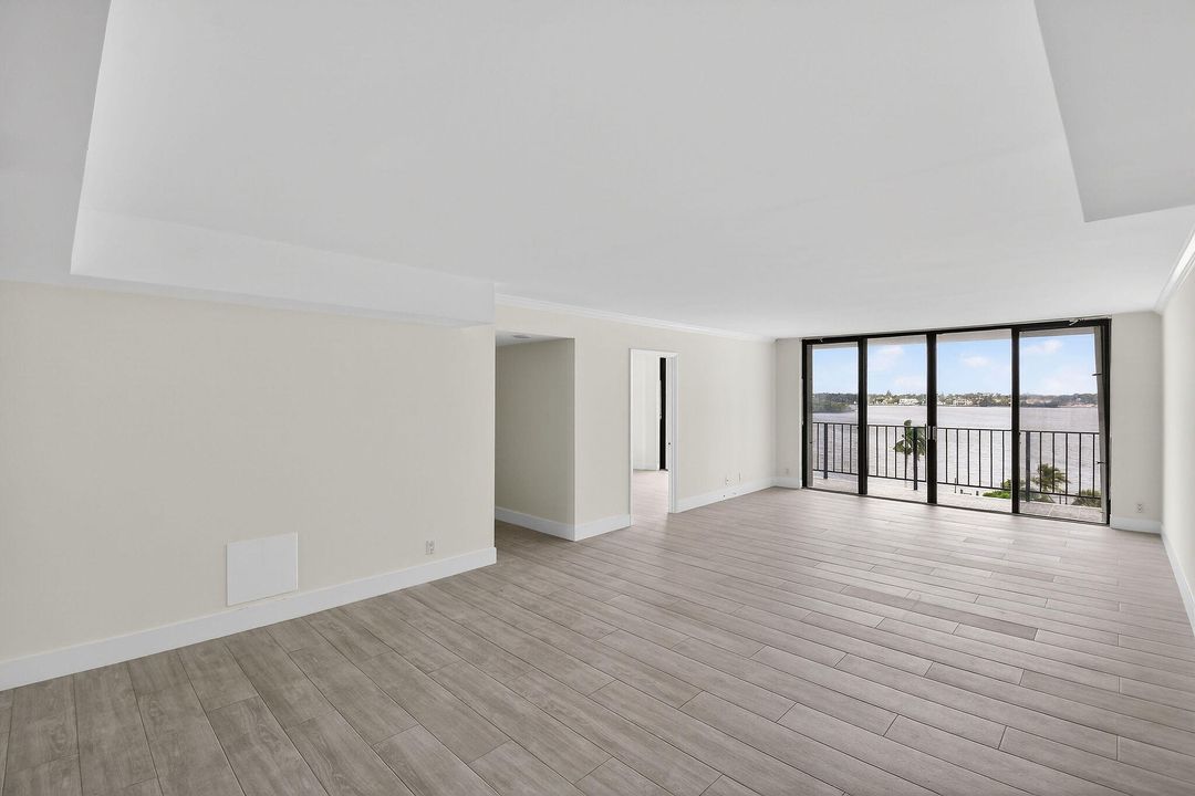 For Rent: $5,500 (3 beds, 2 baths, 1590 Square Feet)