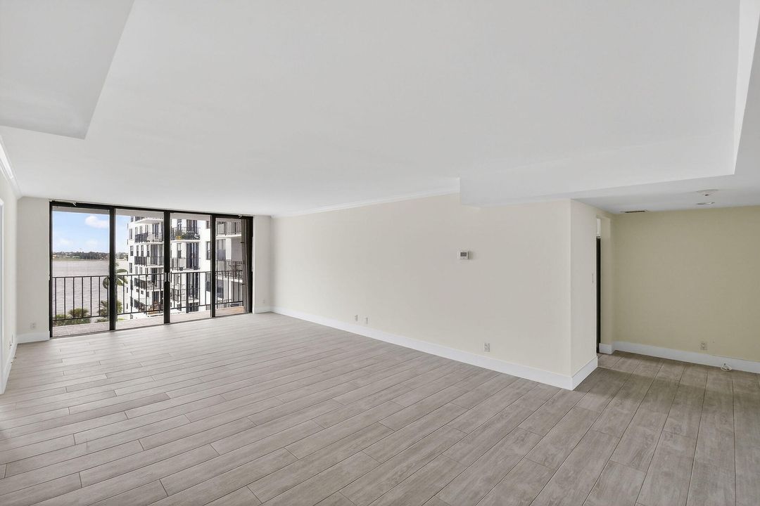 For Rent: $5,500 (3 beds, 2 baths, 1590 Square Feet)