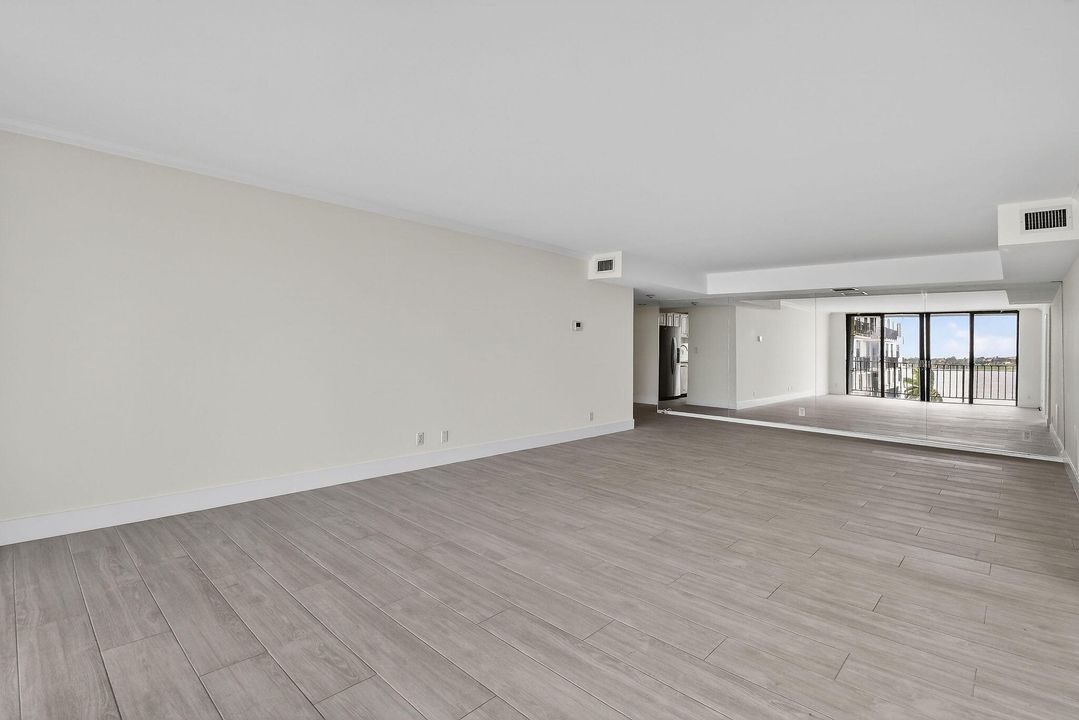 For Rent: $5,500 (3 beds, 2 baths, 1590 Square Feet)