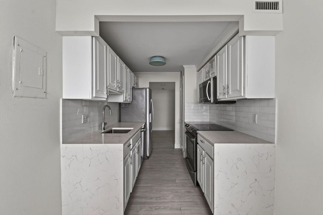 For Rent: $5,500 (3 beds, 2 baths, 1590 Square Feet)