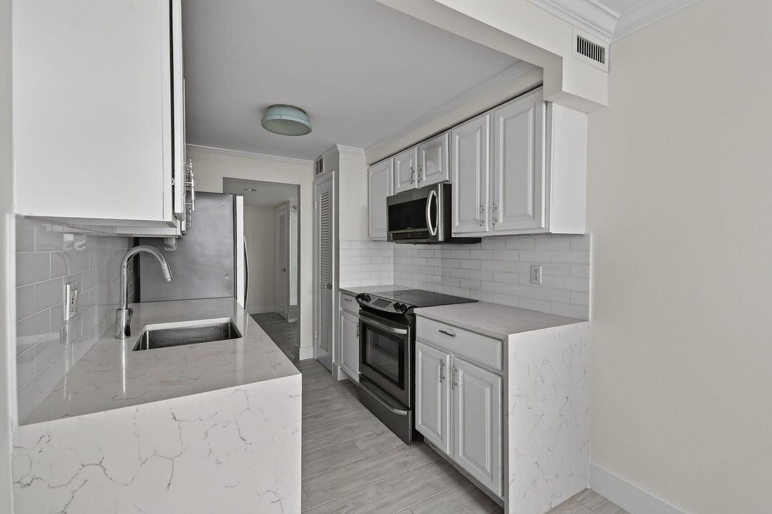 For Rent: $5,500 (3 beds, 2 baths, 1590 Square Feet)