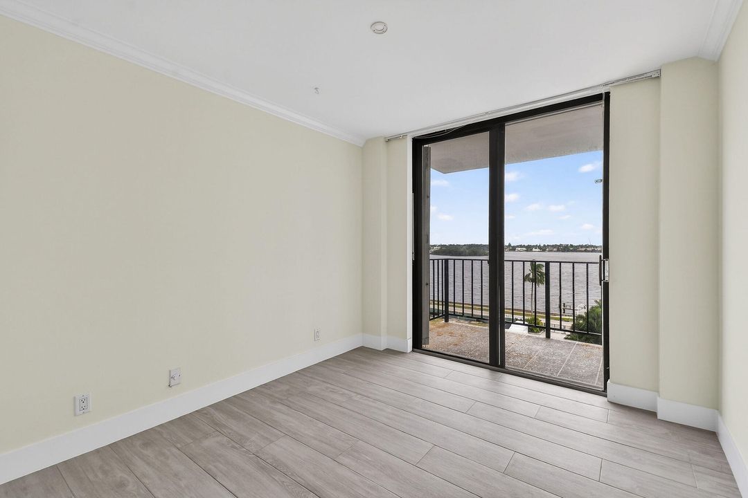 For Rent: $5,500 (3 beds, 2 baths, 1590 Square Feet)