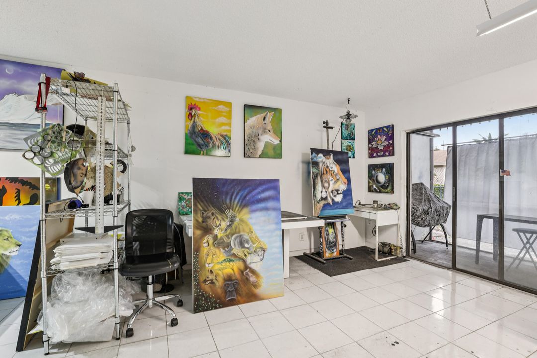 待售: $129,000 (1 贝兹, 1 浴室, 760 平方英尺)