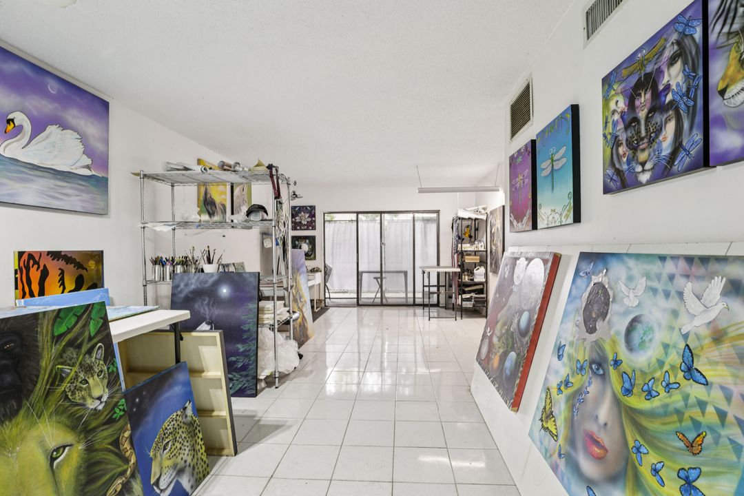 待售: $129,000 (1 贝兹, 1 浴室, 760 平方英尺)