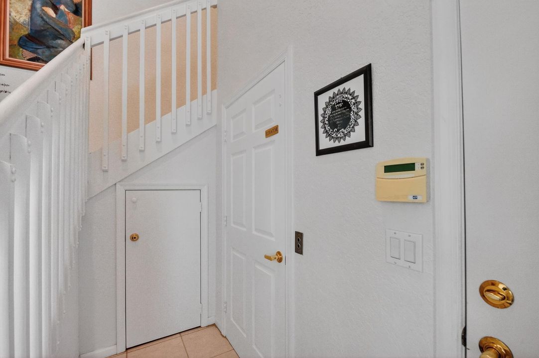 В аренду: $3,000 (3 спален, 2 ванн, 1523 Квадратных фут)