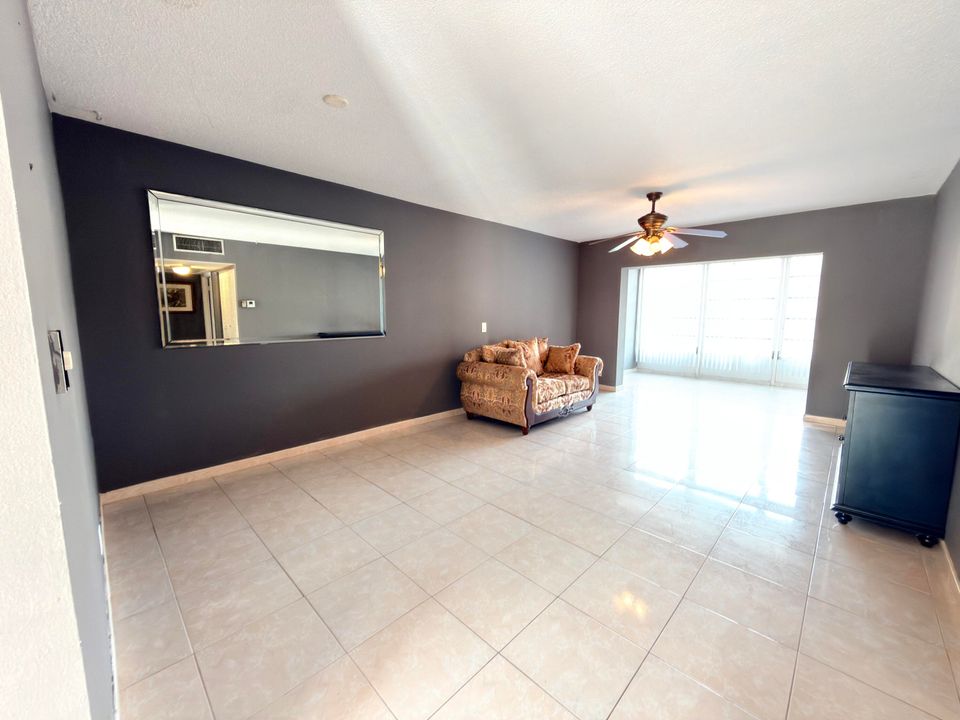 En Venta: $139,900 (2 camas, 2 baños, 944 Pies cuadrados)