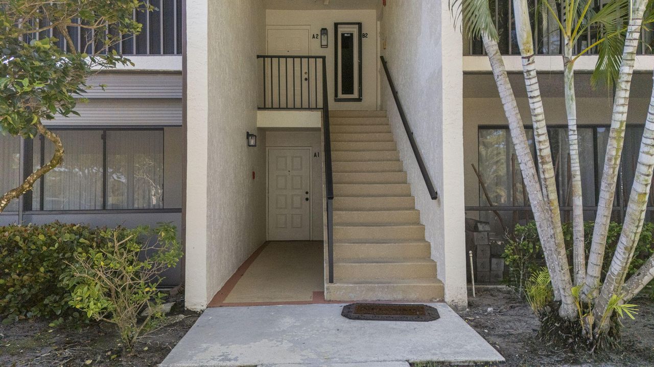 待售: $285,000 (3 贝兹, 2 浴室, 1468 平方英尺)