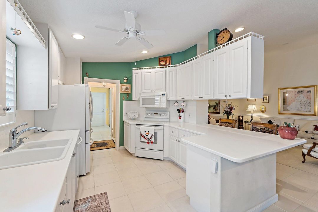 For Sale: $439,000 (2 beds, 2 baths, 1680 Square Feet)