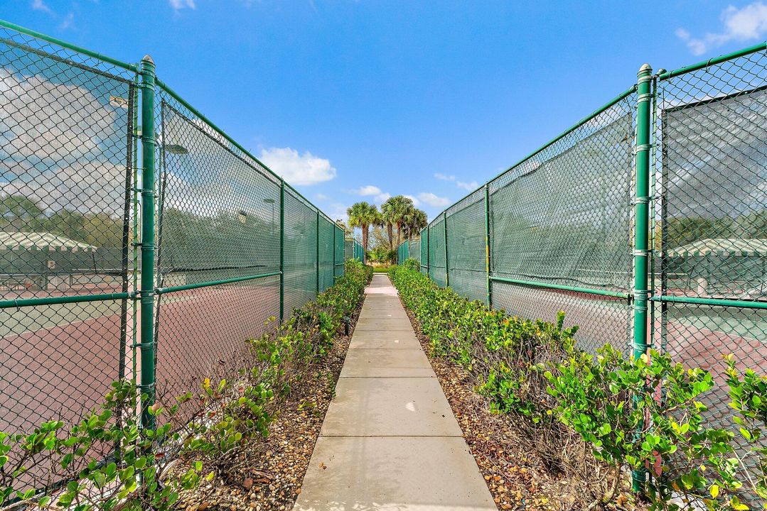 For Sale: $439,000 (2 beds, 2 baths, 1680 Square Feet)