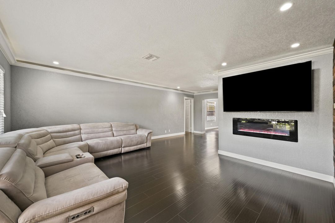 待售: $619,500 (3 贝兹, 2 浴室, 1958 平方英尺)