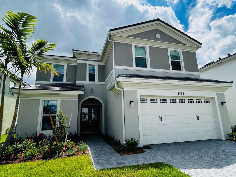 For Rent: $3,900 (4 beds, 3 baths, 3146 Square Feet)