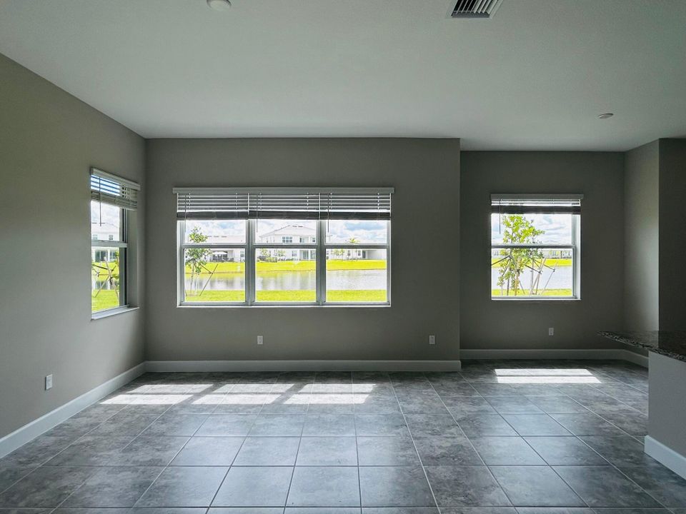 For Rent: $3,900 (4 beds, 3 baths, 3146 Square Feet)