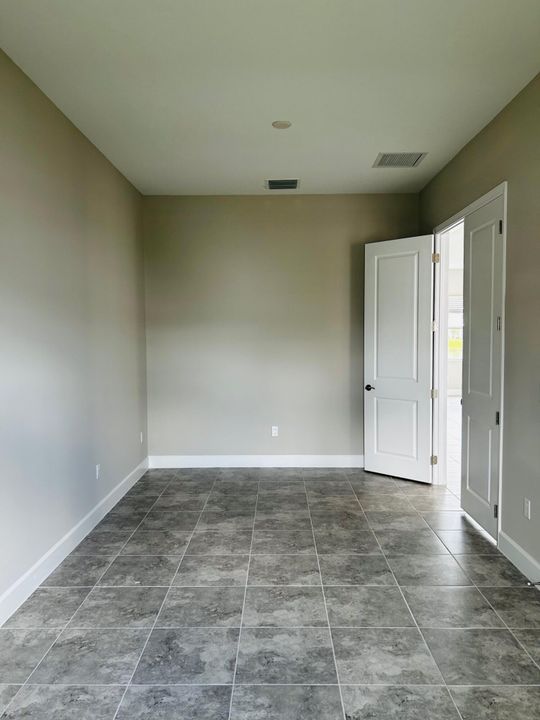 For Rent: $3,900 (4 beds, 3 baths, 3146 Square Feet)