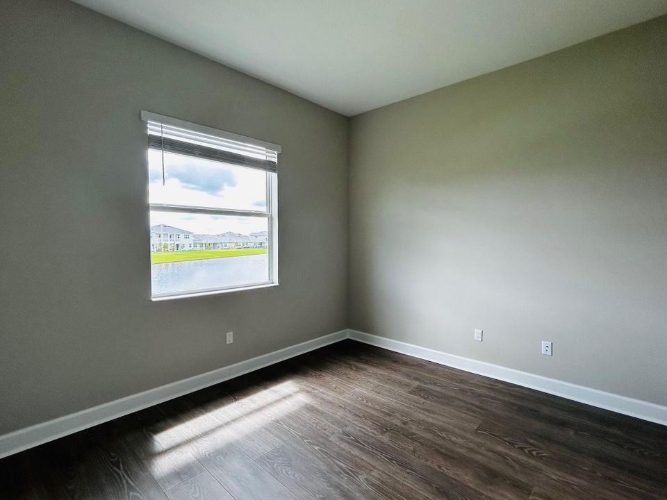 For Rent: $3,900 (4 beds, 3 baths, 3146 Square Feet)