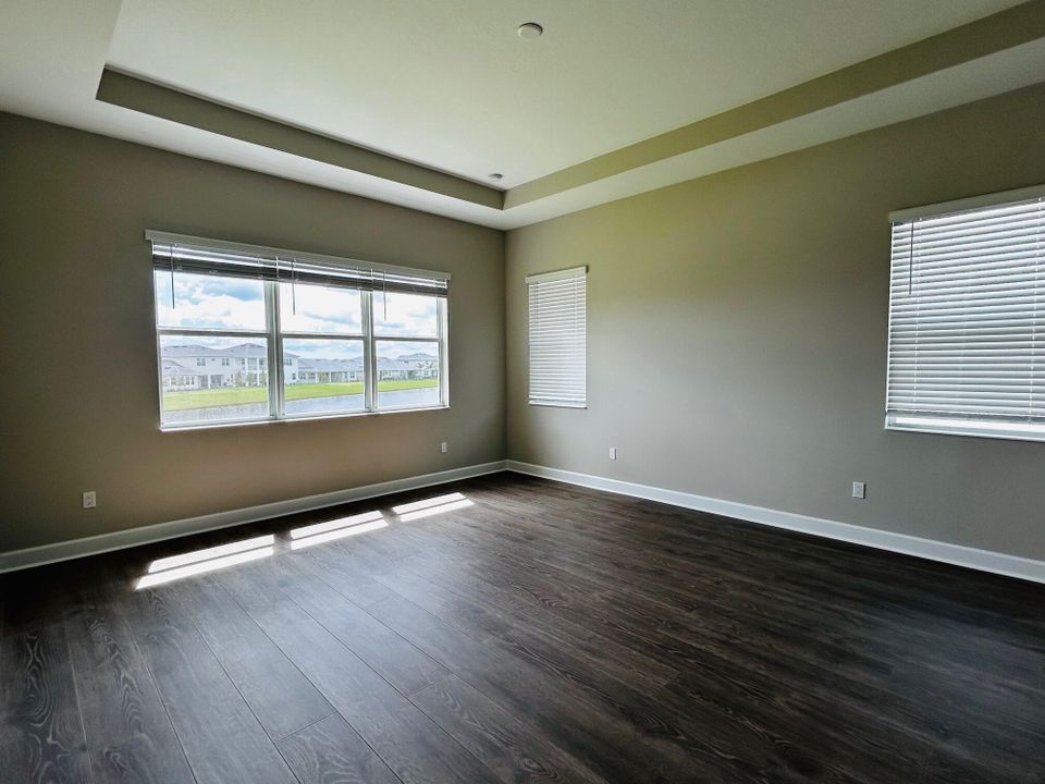 For Rent: $3,900 (4 beds, 3 baths, 3146 Square Feet)