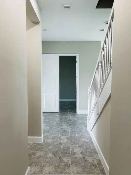 For Rent: $3,900 (4 beds, 3 baths, 3146 Square Feet)