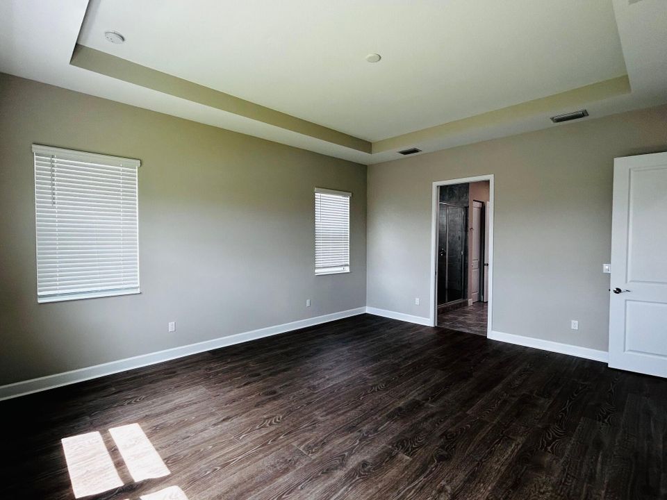 For Rent: $3,900 (4 beds, 3 baths, 3146 Square Feet)