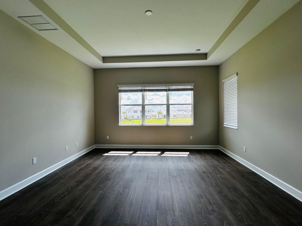 For Rent: $3,900 (4 beds, 3 baths, 3146 Square Feet)