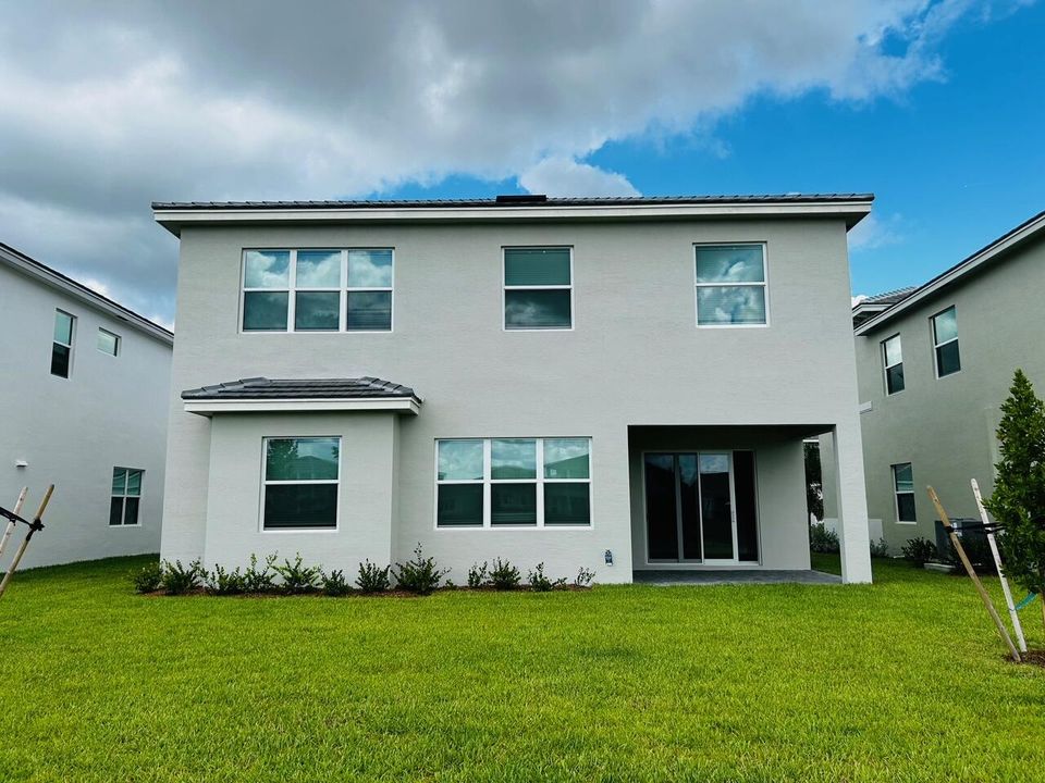 For Rent: $3,900 (4 beds, 3 baths, 3146 Square Feet)