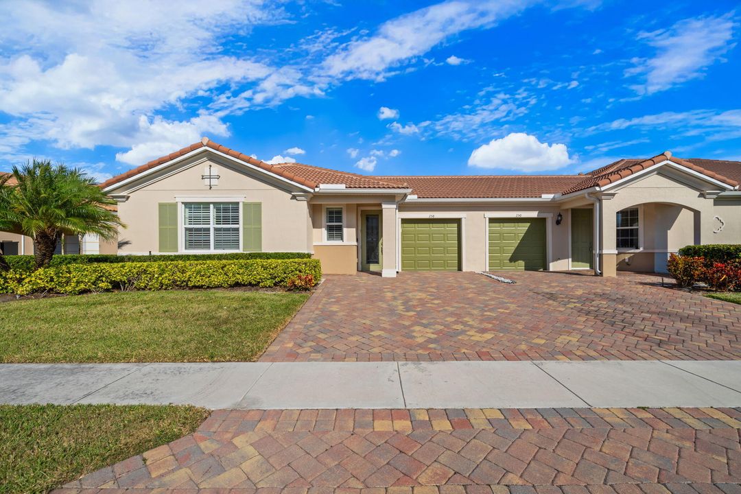 待售: $379,900 (2 贝兹, 2 浴室, 1398 平方英尺)