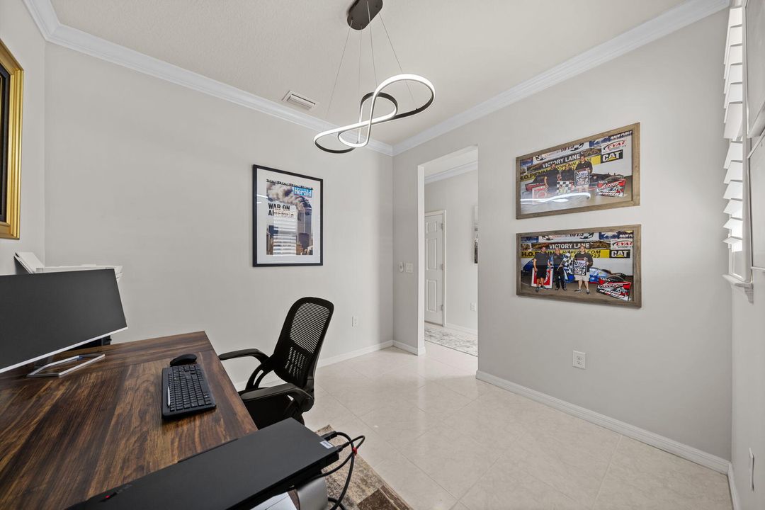 待售: $379,900 (2 贝兹, 2 浴室, 1398 平方英尺)