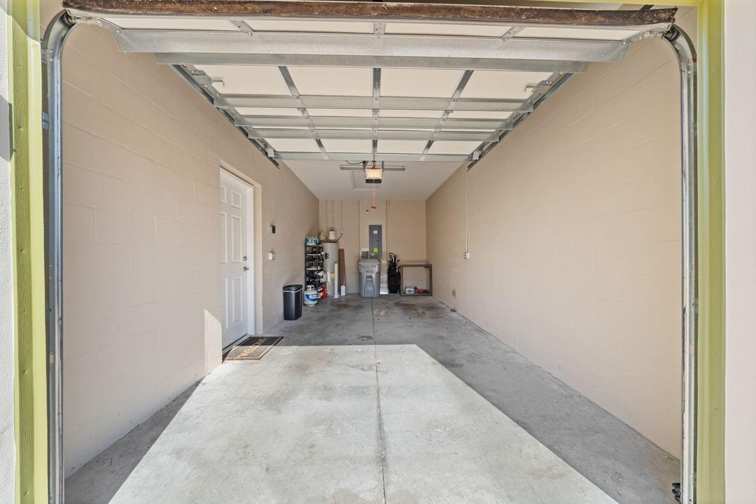 待售: $379,900 (2 贝兹, 2 浴室, 1398 平方英尺)