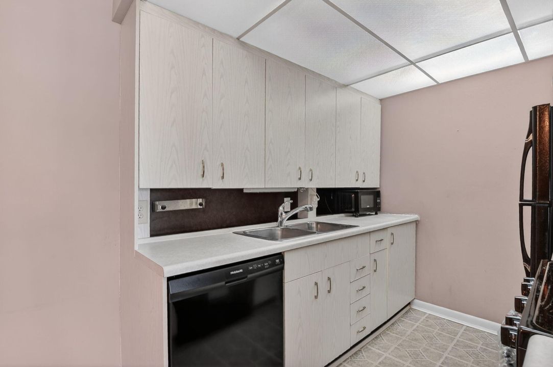 En Venta: $99,000 (1 camas, 1 baños, 738 Pies cuadrados)