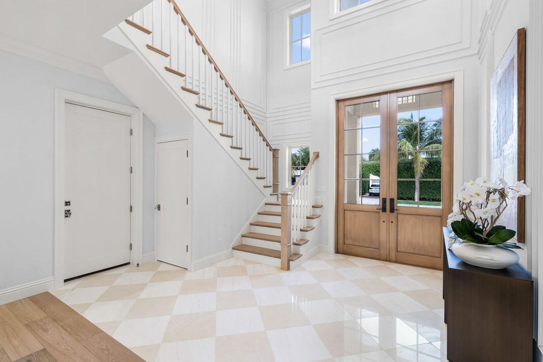 En Venta: $4,200,000 (5 camas, 5 baños, 4045 Pies cuadrados)