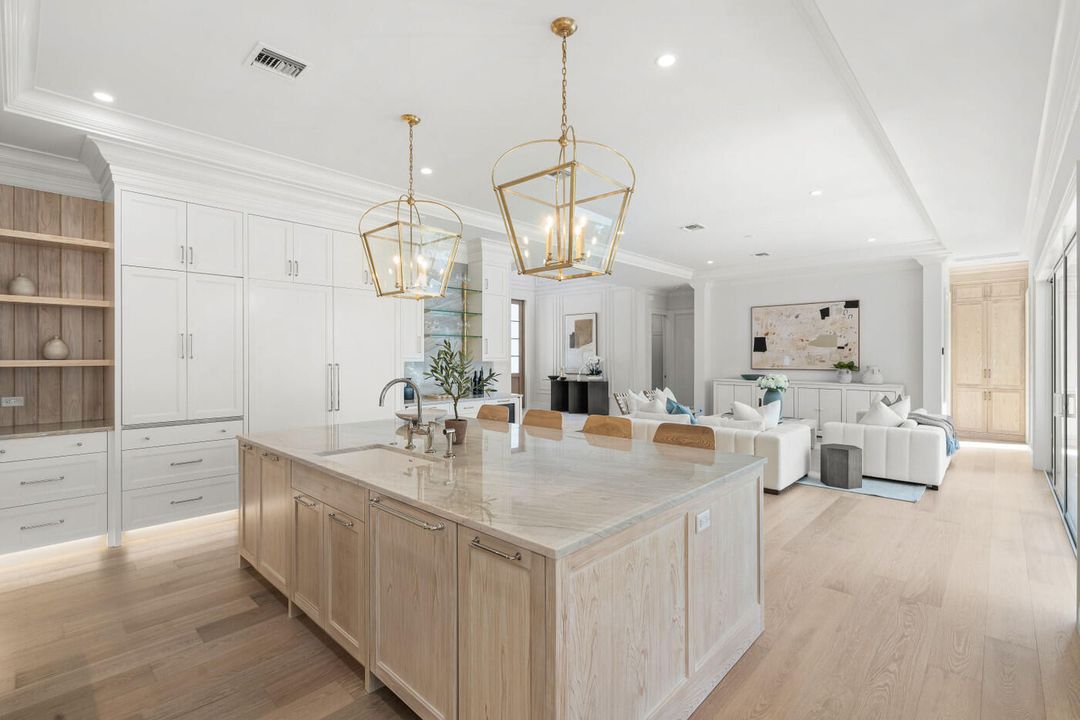 En Venta: $4,200,000 (5 camas, 5 baños, 4045 Pies cuadrados)