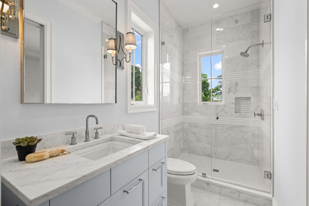 En Venta: $4,200,000 (5 camas, 5 baños, 4045 Pies cuadrados)