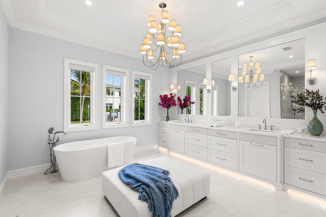 En Venta: $4,200,000 (5 camas, 5 baños, 4045 Pies cuadrados)