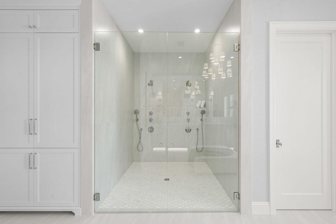 En Venta: $4,200,000 (5 camas, 5 baños, 4045 Pies cuadrados)