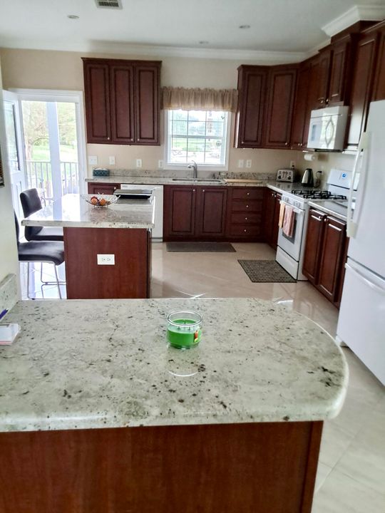 待售: $365,000 (2 贝兹, 2 浴室, 1536 平方英尺)