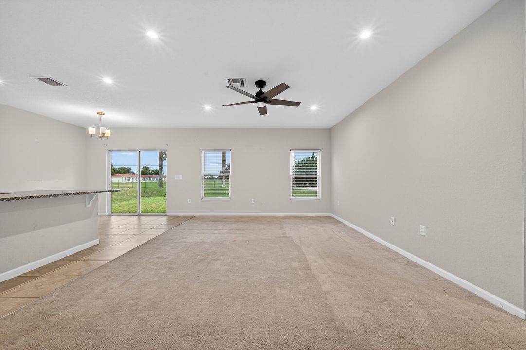 For Sale: $375,000 (3 beds, 2 baths, 1431 Square Feet)