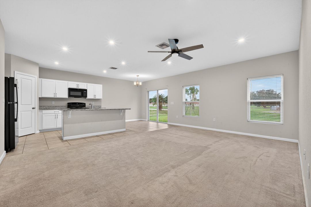 For Sale: $375,000 (3 beds, 2 baths, 1431 Square Feet)