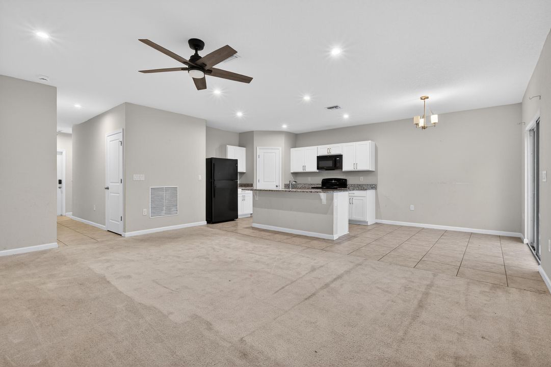 For Sale: $375,000 (3 beds, 2 baths, 1431 Square Feet)