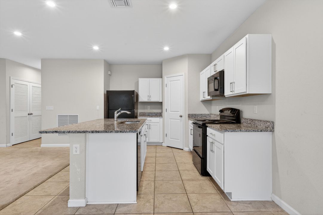 For Sale: $375,000 (3 beds, 2 baths, 1431 Square Feet)