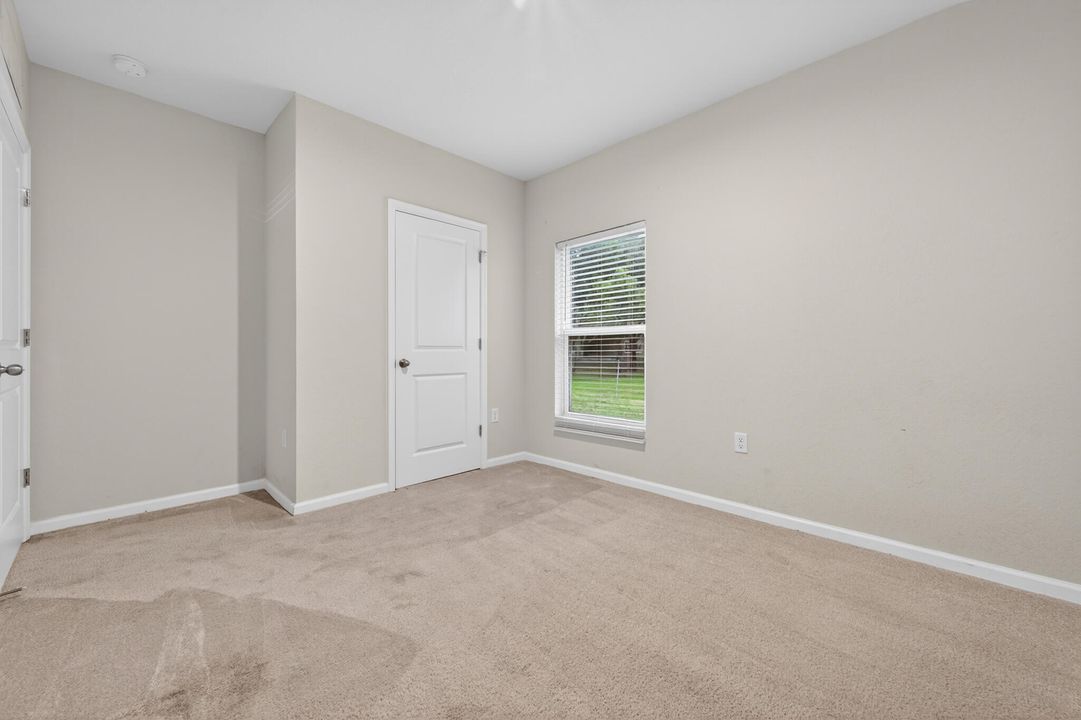 For Sale: $375,000 (3 beds, 2 baths, 1431 Square Feet)