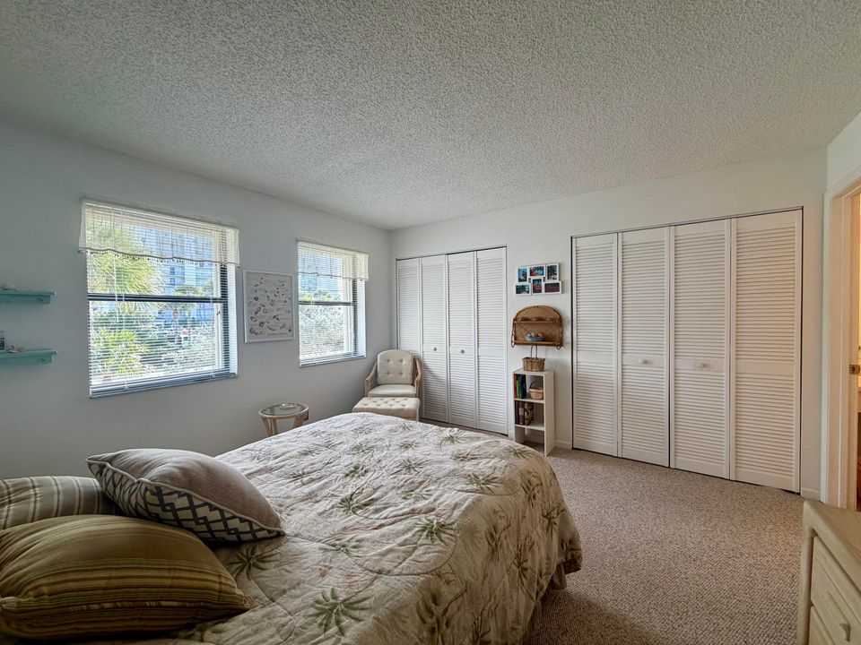 For Sale: $285,000 (2 beds, 1 baths, 1234 Square Feet)