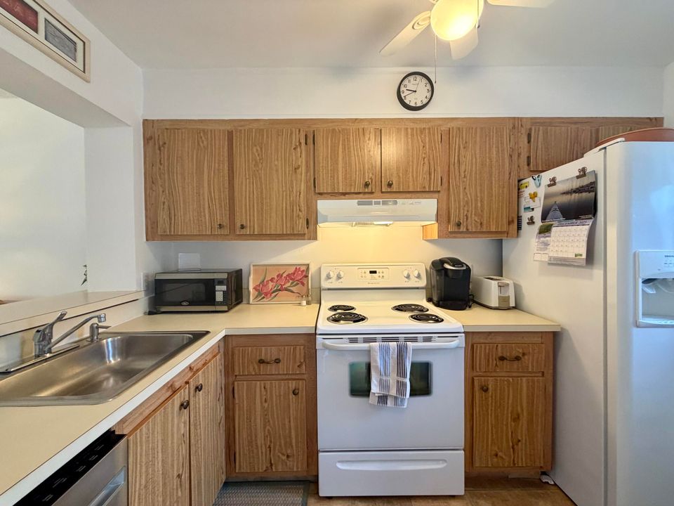 For Sale: $285,000 (2 beds, 1 baths, 1234 Square Feet)