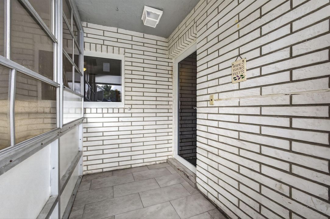 En Venta: $230,000 (2 camas, 2 baños, 1246 Pies cuadrados)