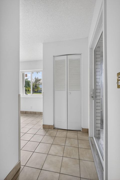 En Venta: $230,000 (2 camas, 2 baños, 1246 Pies cuadrados)